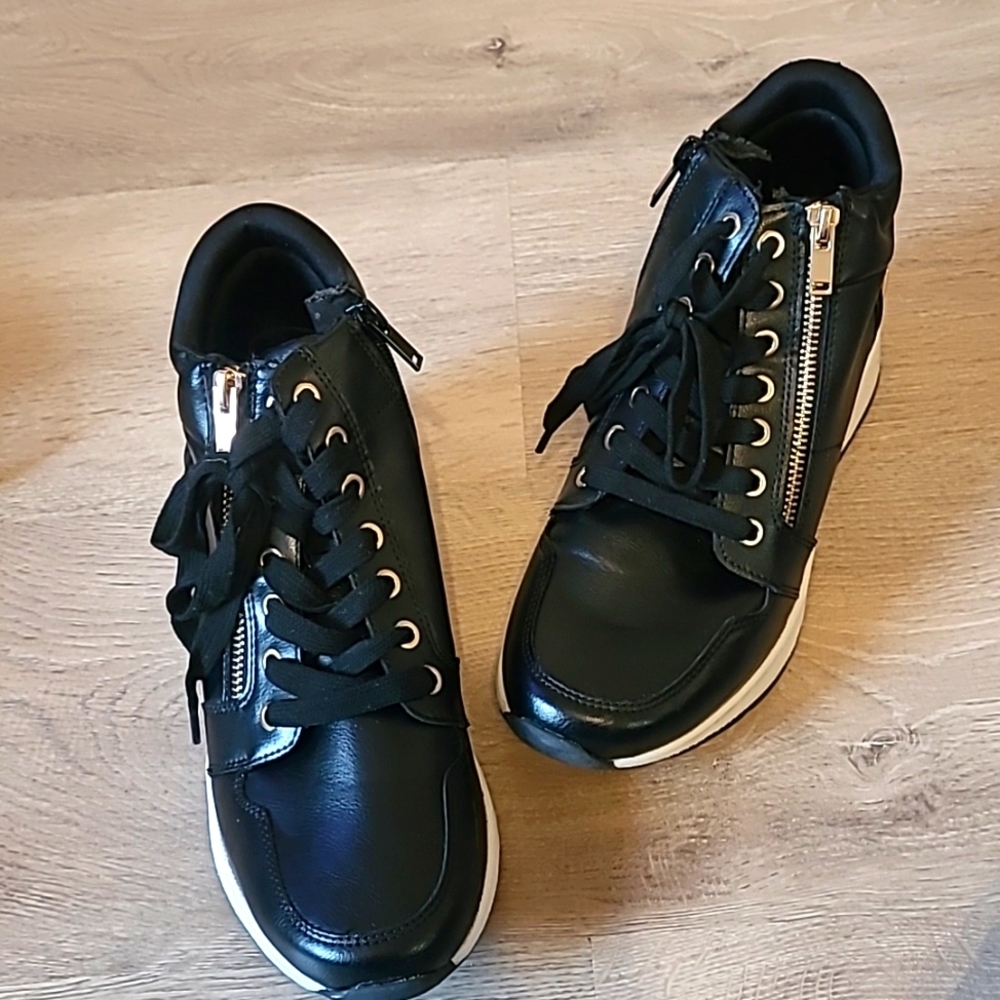 Aldo wedge sneakers black size 8.5